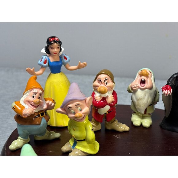 Disney 1993 Snow White & 7 Dwarfs Figurine Set with Evil Queen Rubber Collectibl - Picture 2 of 13
